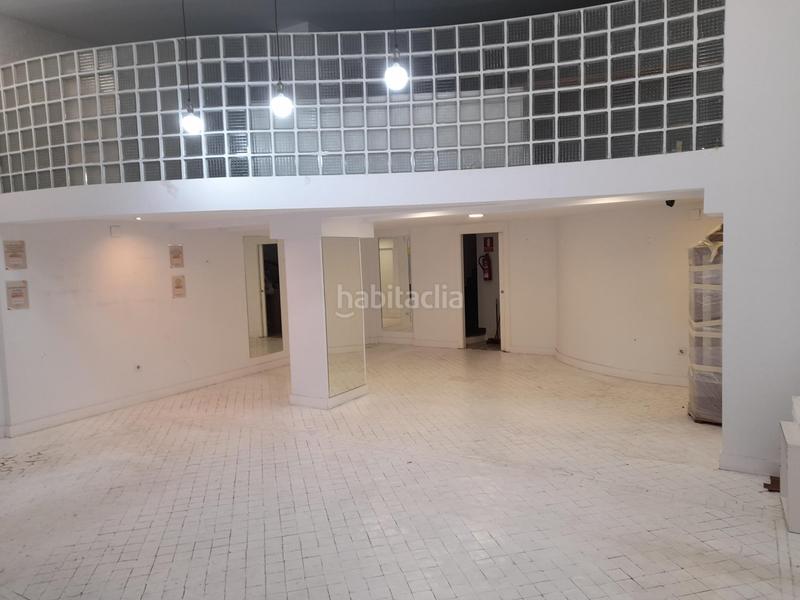 Foto ef2af3f5-a528-452d-92ff-f8051620053e. Rent business premise in Centro Cáceres