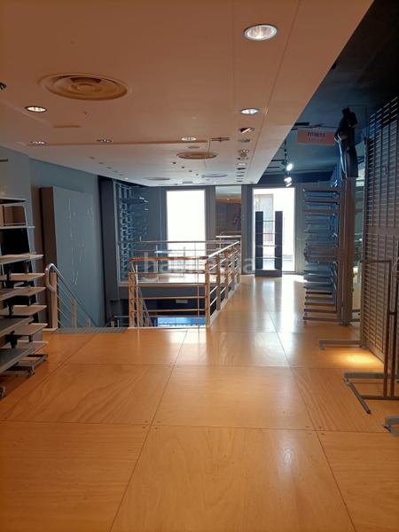 Foto cf8c30ee-e0ec-4ffe-b206-a47dd435f436. Edificio oportunidad exclusiva local cerca de la plaza mayor en Cáceres
