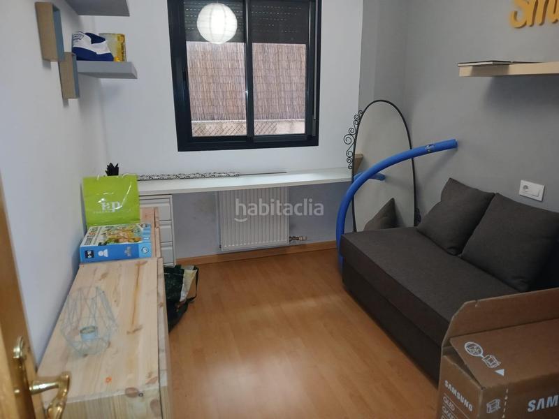 Foto cb29fb51-a223-4bcc-ba3e-8f196ae69a9c. Piso gran piso con patio en Montesol - Mejostilla Cáceres