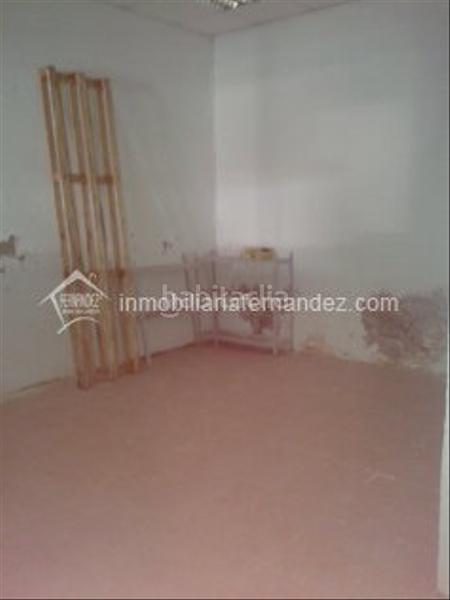 Foto ea67b020-219d-4468-b38c-bcfba2108458. Location local commercial dans Centro Cáceres