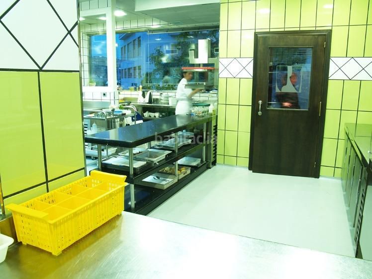 Foto f086fc8e-2fd9-416c-a666-ec91a4a604fa. Local comercial a Centro Cáceres
