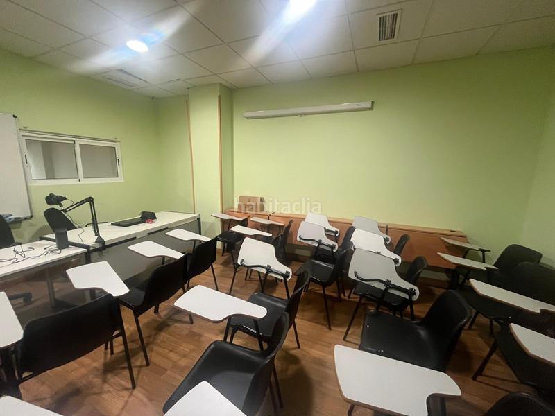 Foto 57593c72-3e54-4a95-954d-7fdb0eb31632. Alquiler local comercial gran oportunidad! local comercial en alquiler en el centro en Cáceres