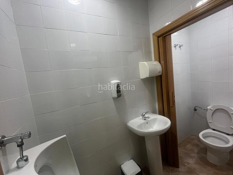 Foto c1293cc5-a90a-49c3-a669-19d2a06db882. Alquiler local comercial gran oportunidad! local comercial en alquiler en el centro en Cáceres