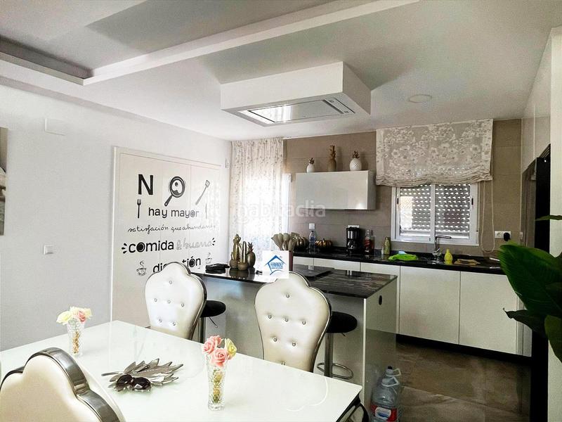 Foto 7c02f933-e275-46c7-8bd7-648fe3fce1af. Lloguer xalet amb calefacció aparcament piscina a Cáceres