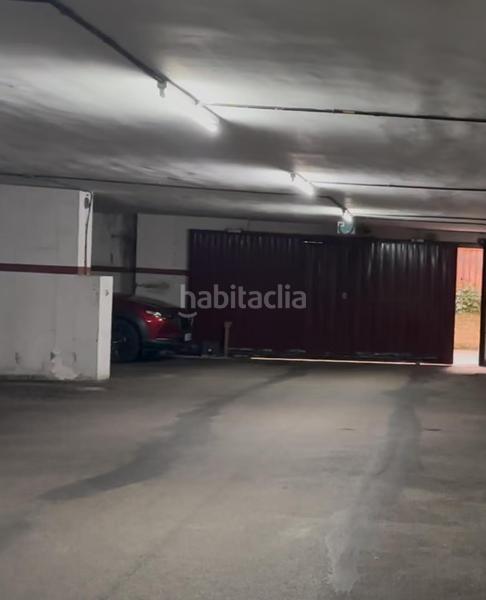 Foto 0c18c772-6f80-4910-b1c2-2db06a9f2364. Alquiler parking coche plaza de garaje en el centro en Cáceres