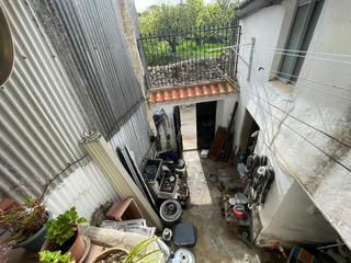Maison à Montánchez. Casa con patio y balcón en montánchez