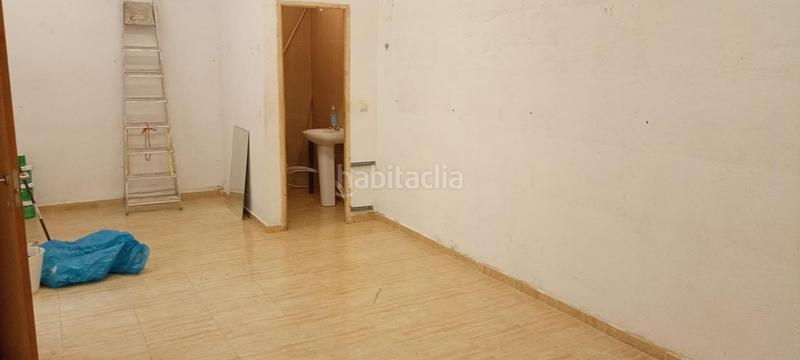 Foto 767e0f9a-e1eb-4e4d-a079-0c896d6120d1. Lloguer local comercial a Centro Cáceres