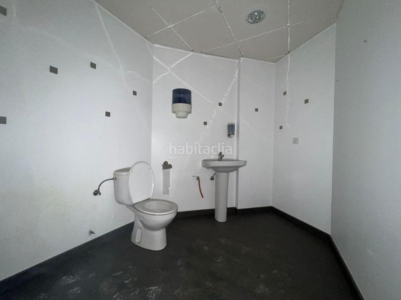 Foto dc0d5a4f-e1e2-461e-905a-f7f74c57de6a. Alquiler oficina maravillosa oficina en una de las mejores zonas en Cáceres