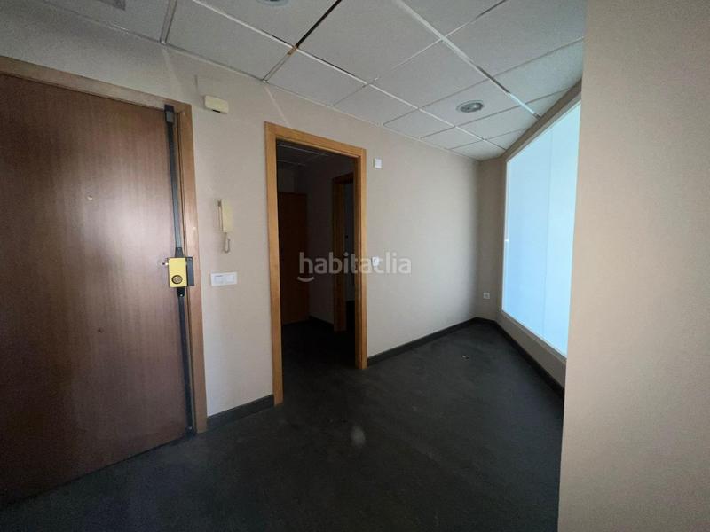 Foto 88bb6304-a35c-4b31-a87e-bfc9136a99c4. Miete büro in Casco Antiguo Cáceres