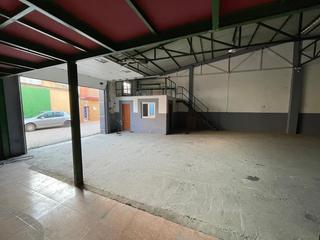 Bâtiment à usage industriel à Nuevo Cáceres. Venta de nave en charca musia