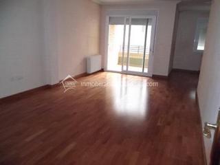 Appartement à Centro. Piso al lado de cánovas