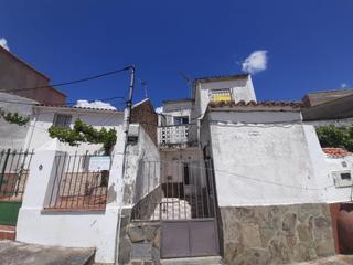 Casa a Botija. Casa muy económica con patio en botija