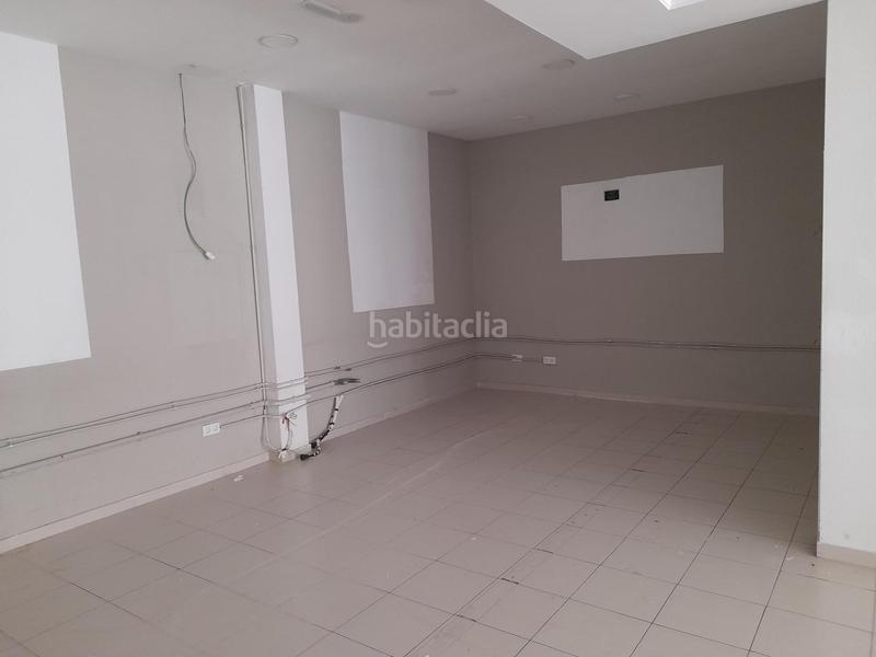Foto 1d32eac2-9d08-43a9-9984-33db47234b95. Lloguer local comercial a Centro Cáceres