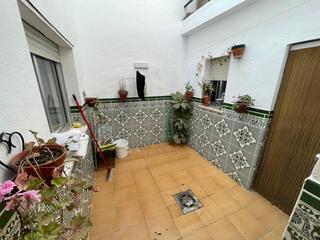 Casa a Sierra de Fuentes. Casa con muchas posibilidades en sierra de fuentes