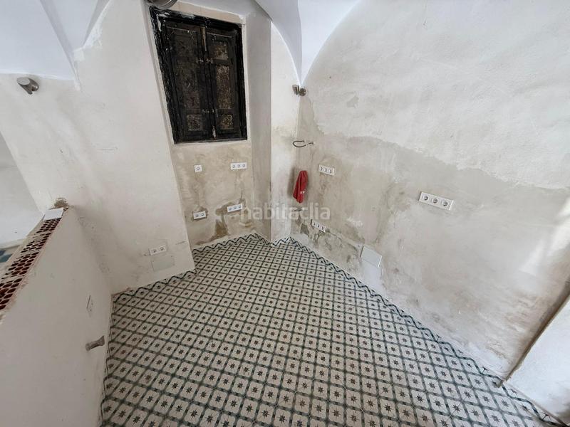 Foto 51bafc1b-747c-4325-9501-0cb964df2f6a. Alquiler local comercial oportunidad única en plena plaza mayor! en Cáceres