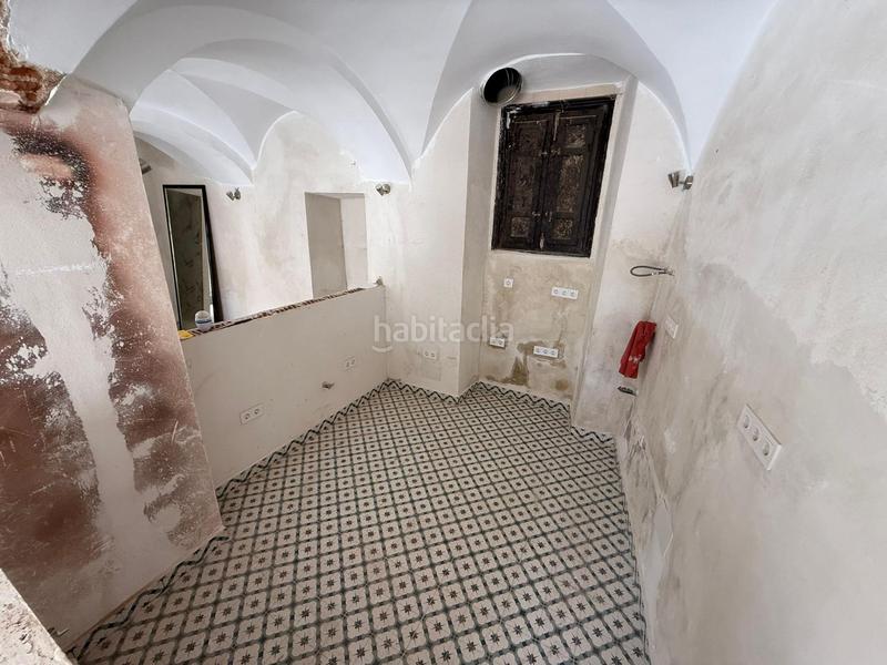 Foto a7f66cf4-760a-4f24-83a1-14fcf506fa6b. Alquiler local comercial oportunidad única en plena plaza mayor! en Cáceres