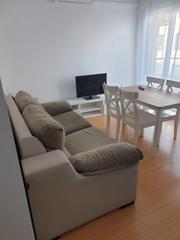 Location Appartement à Nuevo Cáceres. Piso completamente reformado en casa plata