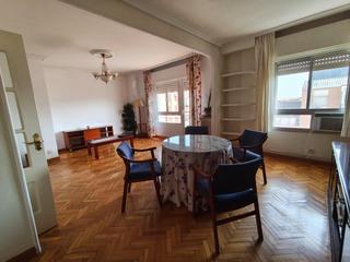 Location Appartement à Centro. Amplio y luminoso piso en el centro de cáceres! ideal para estud