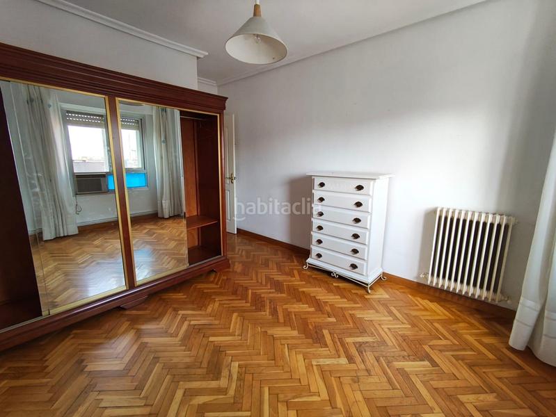 Foto c5d325ef-3c22-489d-946c-36e915123af5. Alquiler piso amplio y luminoso piso en el Centro ! ideal para estudiantes en Cáceres