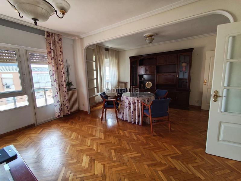 Foto ef91d97d-a8ae-4018-9ee2-600b21014050. Alquiler piso amplio y luminoso piso en el Centro ! ideal para estudiantes en Cáceres