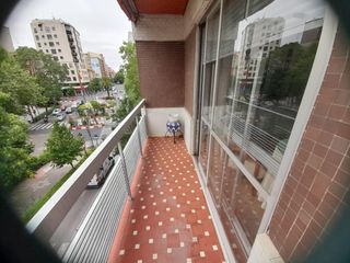 Alquiler Piso en Centro. Atención estudiantes, mir, funcionarios ...piso en cánovas !!!
