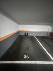 Parking coche en Centro