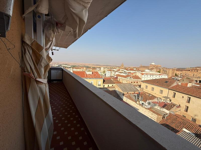 Foto d7db4f4f-b38d-465a-9a9e-e76d85758810. Etagenwohnung mit heizung in Casco Antiguo Cáceres