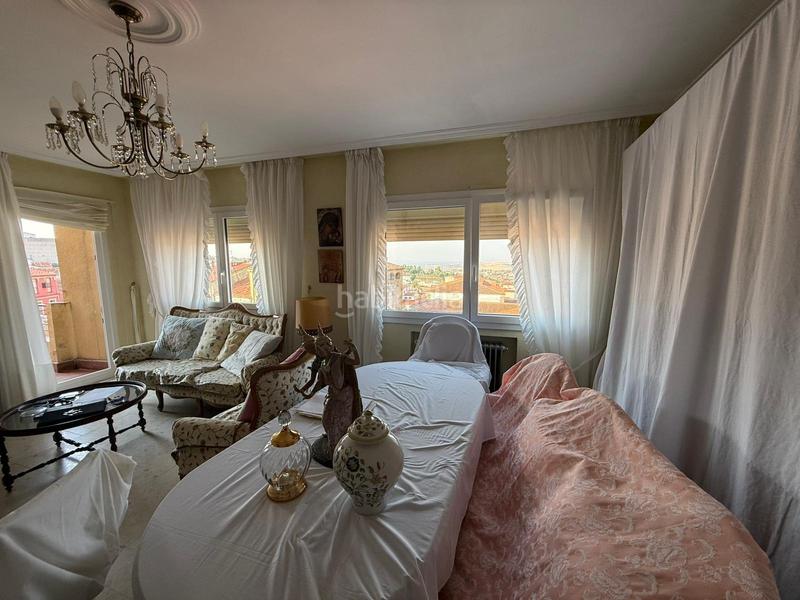 Foto eb935862-454b-458f-88c4-9a6eaf6f26f6. Etagenwohnung mit heizung in Casco Antiguo Cáceres