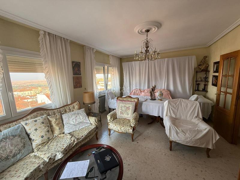 Foto f28ea88c-d74d-4cb6-a0df-896d8d976c48. Etagenwohnung mit heizung in Casco Antiguo Cáceres