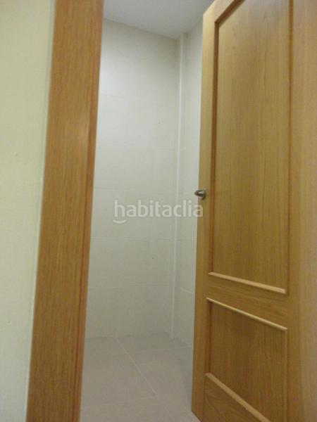 Foto 9946ca58-b52e-437c-804f-78ea1f578521. Lloguer local comercial a Centro Cáceres