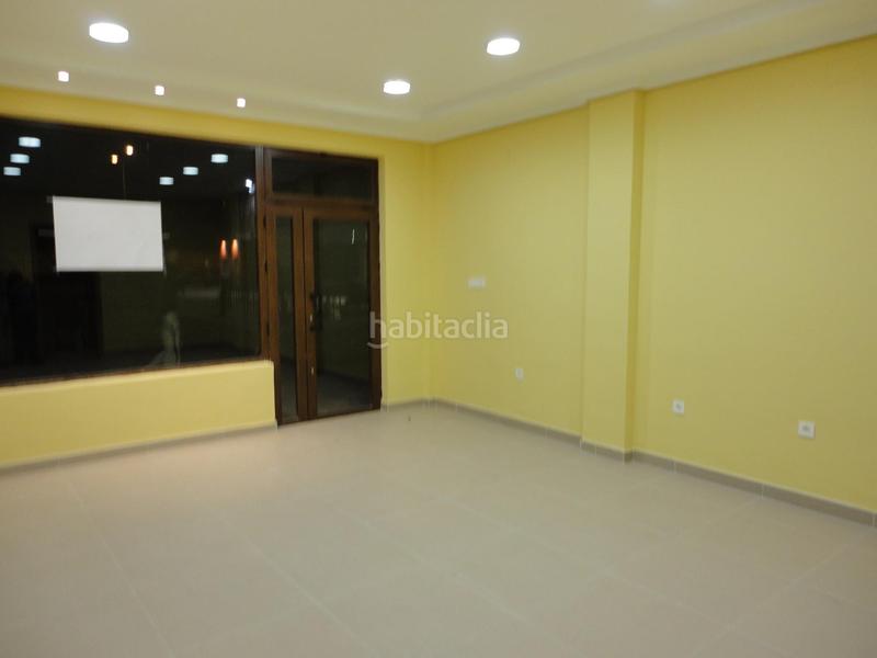 Foto da213def-daec-4719-a7b9-4201972764d4. Lloguer local comercial a Centro Cáceres