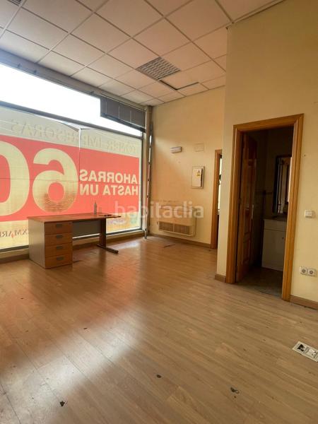 Foto 3c28db11-7f8b-47c5-9f78-8a72cbdfc049. Alquiler local comercial  en avenida virgen de guadalupe en Cáceres