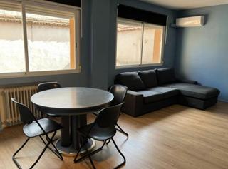 Rent Flat in Casco Antiguo. Piso en plaza concepción