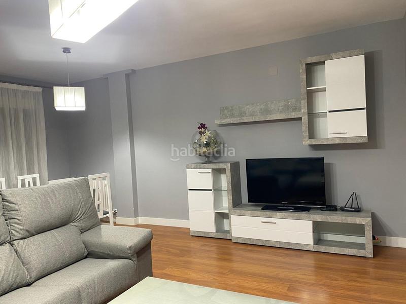 Foto 70f5b9d7-c293-458e-a8ca-724fa3a14036. Alquiler piso estupenda vivienda en alquiler para estudiantes en Cáceres