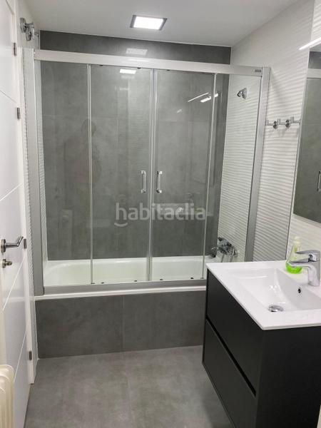 Foto ab4ac48f-71bc-4654-a5aa-8b3e265b7056. Alquiler piso estupenda vivienda en alquiler para estudiantes en Cáceres