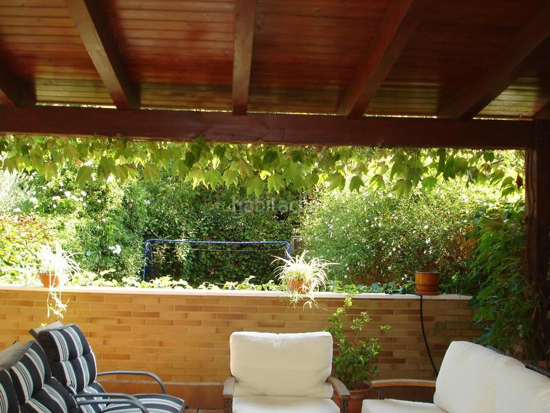 Foto 8b52fb8b-8357-42b7-8f0e-f12de71a7bf8. Casa a schiera con riscaldamento parcheggio piscina in Cáceres