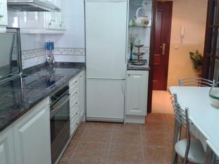 Location Appartement à Centro. Alquiler de piso de 3 habitaciones con garaje  luminoso y en zon