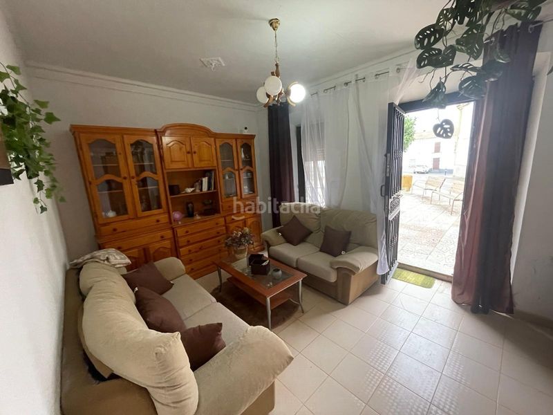 Foto b2b64a41-e49a-48e8-8cc8-186999ce0cf1. Casa amb aparcament a Casas de Don Antonio