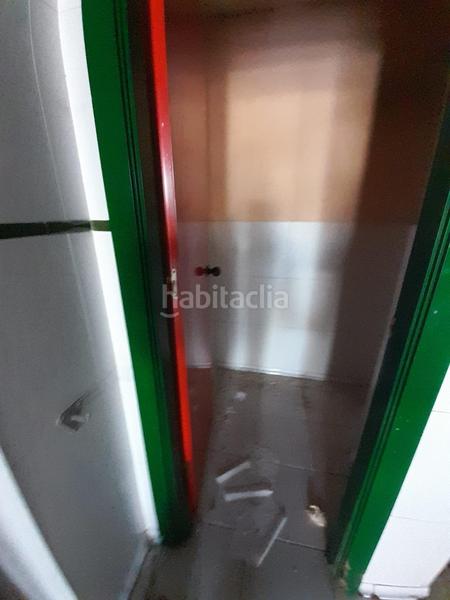 Foto 458ea1af-3b10-4e0c-9ea1-2ef0f8704845. Alquiler local comercial conjunto de 4 locales en venta avenida alemania, Centro en Cáceres