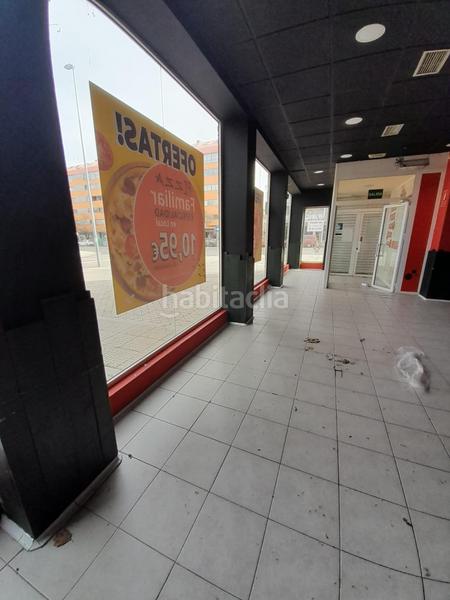 Foto 4b30a058-65c7-4832-b650-45f79369e67d. Alquiler local comercial conjunto de 4 locales en venta avenida alemania, Centro en Cáceres