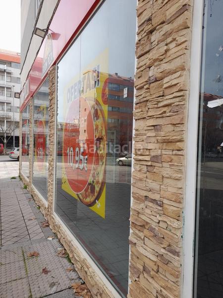 Foto b903e8ed-a2bb-4eee-a789-d9efa78b0a5f. Alquiler local comercial conjunto de 4 locales en venta avenida alemania, Centro en Cáceres