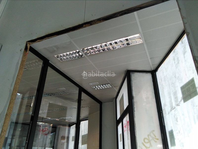 Foto f840882d-8ce4-4077-a179-6b37b4a36b71. Local comercial a Centro Cáceres