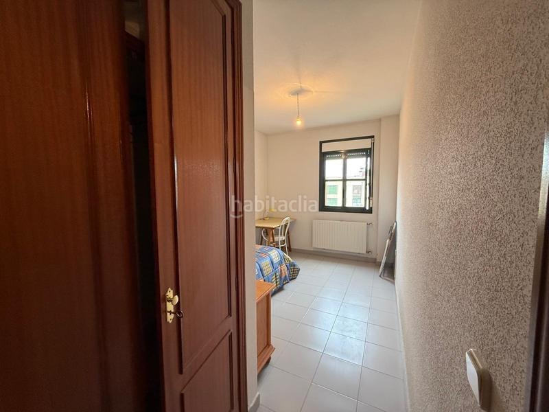 Foto 5f746cec-1c6c-4131-a0c3-896046840826. Flat with parking in Centro Cáceres