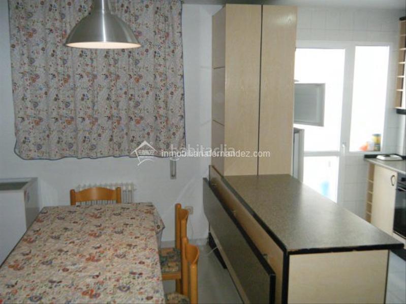 Foto 8f613349-664a-463c-b7a5-9c3c32d4eccc. Flat with heating in Casco Antiguo Cáceres