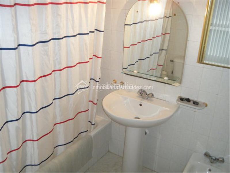 Foto 9226417c-359a-44a9-a0d3-e292f1ccaf54. Flat with heating in Casco Antiguo Cáceres