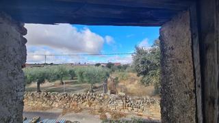 Casa a Albalá del Caudillo. Casa para reformar con patio en albala
