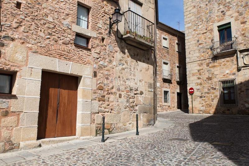 Foto 96142947-b667-47ba-9b98-6fb0c93bccab. Rent house with heating in Casco Antiguo Cáceres