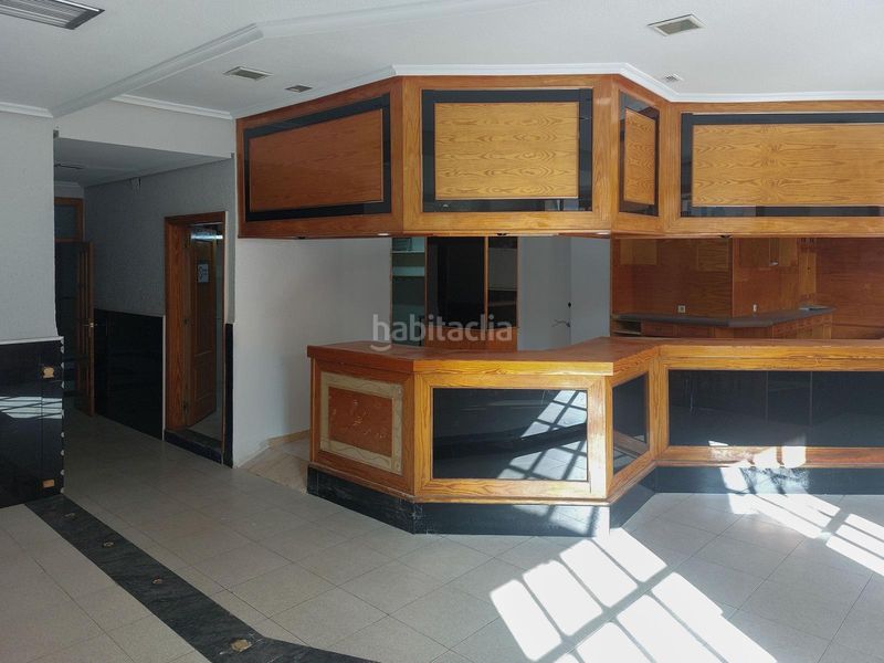 Foto bc89251e-2607-41d9-879b-7320ebcfb68f. Local comercial a Centro Cáceres