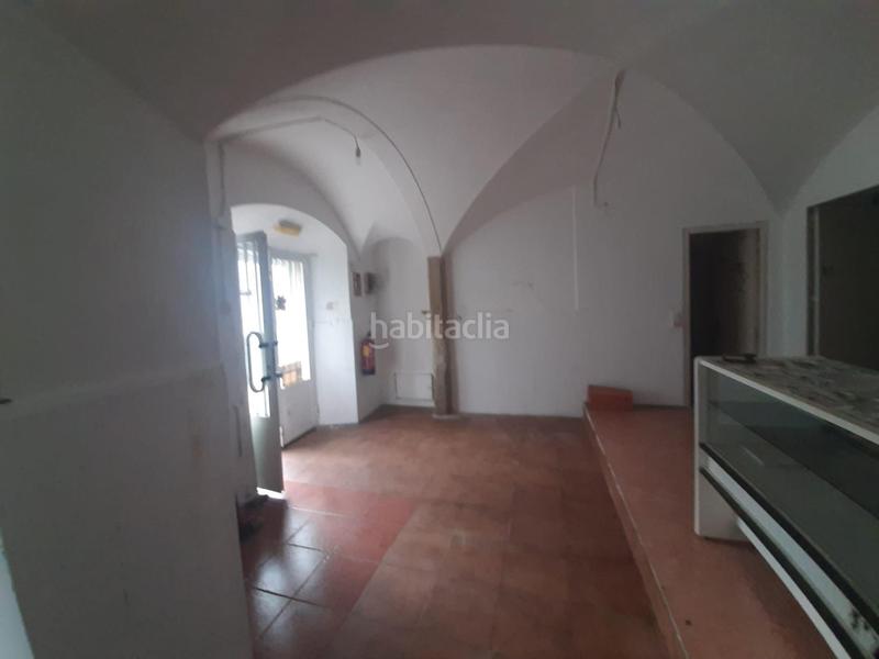 Foto a44f1211-9c1a-4cc5-b57b-b343a627aaa7. Location local commercial dans Malpartida de Cáceres