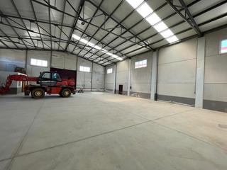 Miete Fabrikhalle in Casar de Cáceres. Nave en alquiler